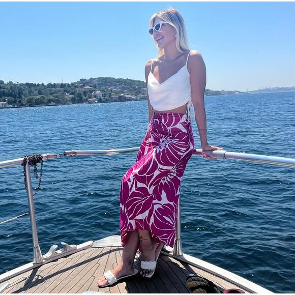 RARE!!! MANGO Asymmetrical Pleated Skirt NWT - Picture 7 of 16